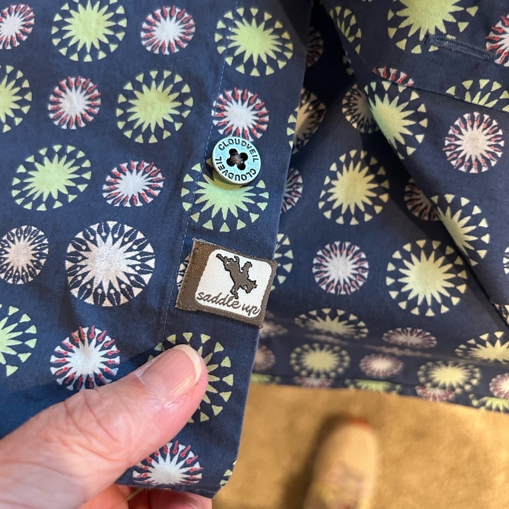 Cloudveil Jackson Hole short sleeve button down. Retro. Fishing hiking. Office - Picture 9 of 12
